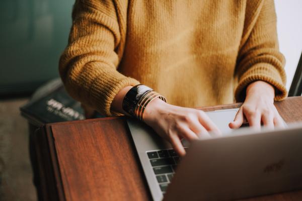 Person registers to vote online